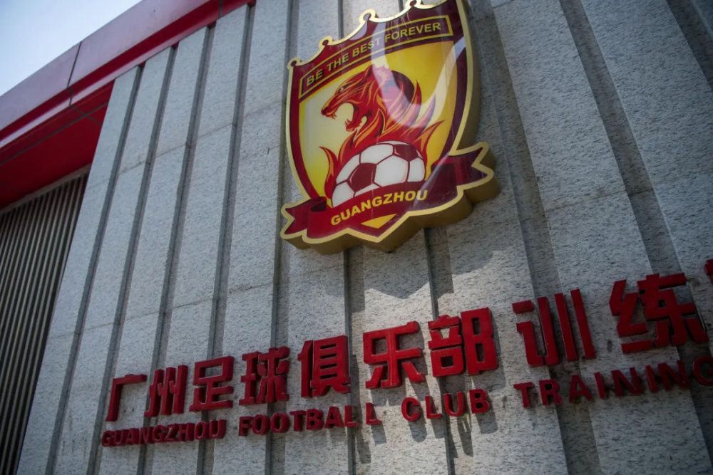 第65分钟，德保罗送出精准长传，马科斯-略伦特凌空垫射偏出。